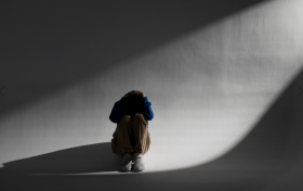 妈妈生二胎 16岁大女儿抑郁自残 热